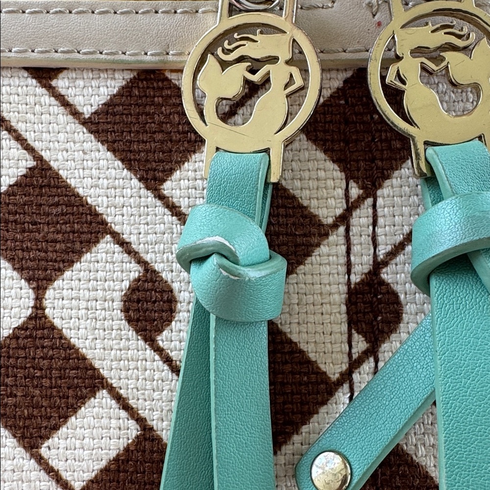 Spartina 449 Madison Zipper Hipster
Crossbody Bag - Picture 13 of 14